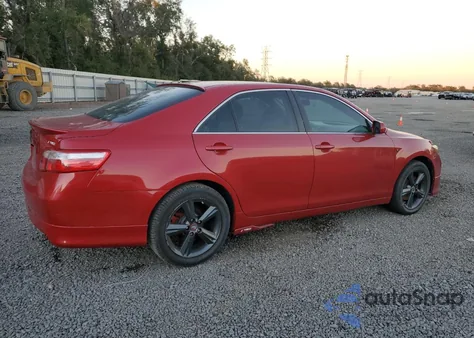 2007 Toyota Camry Ce z USA, uszkodzony, nr VIN 4T1BE46K77U044053